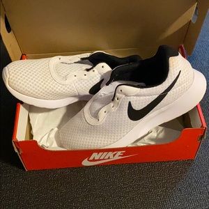 Women’s Nike TanJun shoes